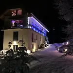 Le Moulin Des Olirics シャレー サランシュ