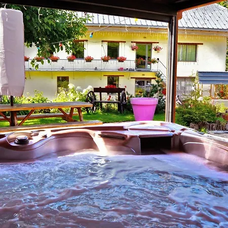 Le Moulin Des Olirics سالونش