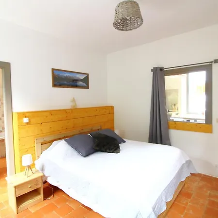Le Moulin Des Olirics شاليه