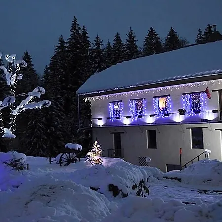 Le Moulin Des Olirics Chalet *